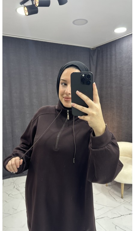 KAHVE RENGİ YÜKSEK YAKALI BASKI TAKIM