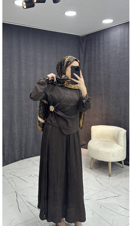 KAHVE RENGİ SATEN KRAŞLI ETEKLİ TAKIM