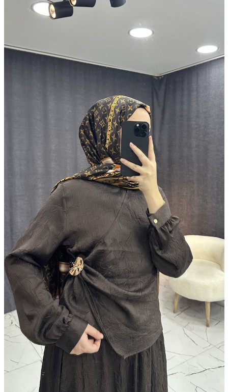 KAHVE RENGİ SATEN KRAŞLI ETEKLİ TAKIM